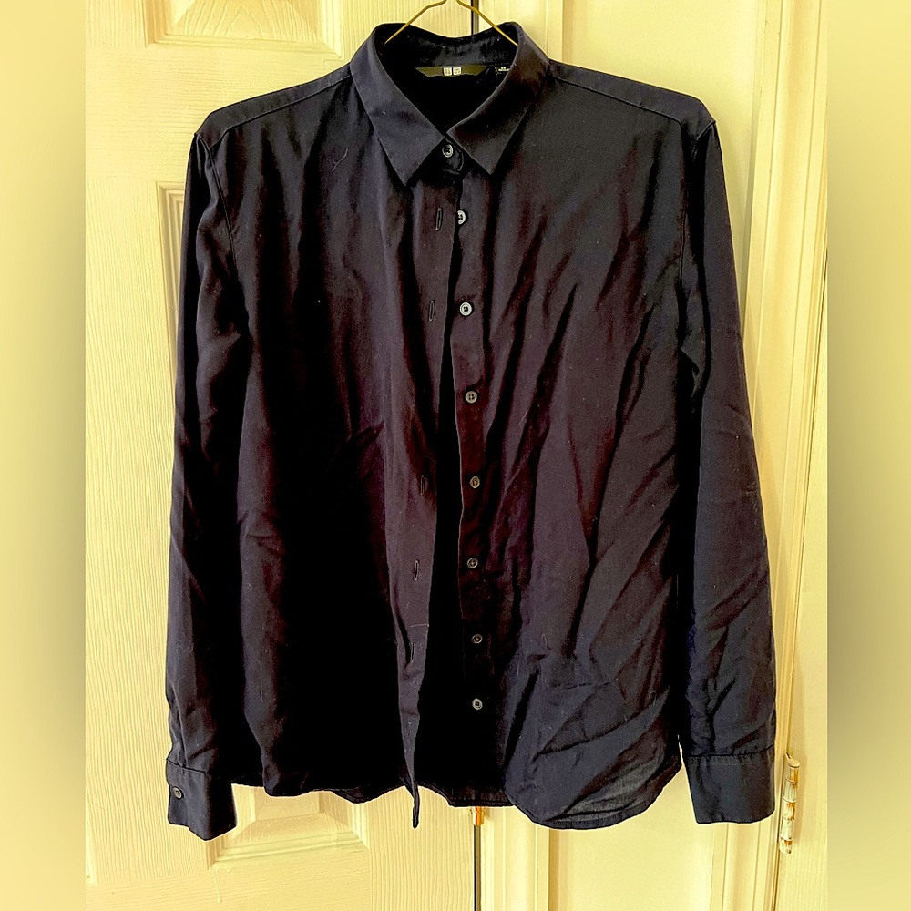 Navy Uniqlo women shirt